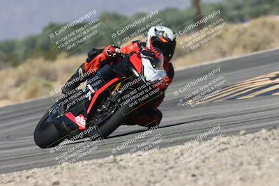 media/Oct-13-2025-Moto Forza (Mon) [[a66d839500]]/3-B Group/Session 3 (Turn 16)/